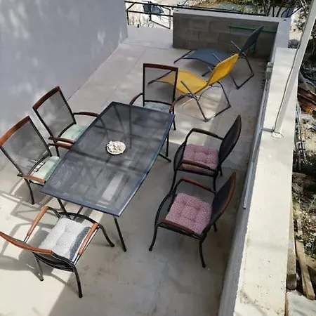 Apartment Janska *