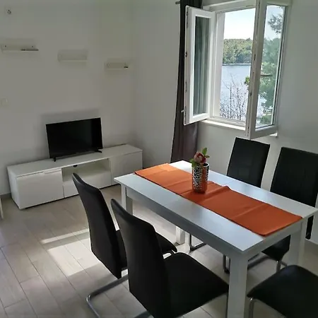 Janska Apartment *